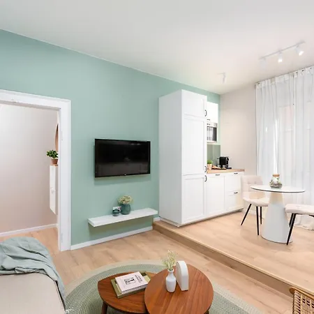 New Premium Rivetta Apartament *